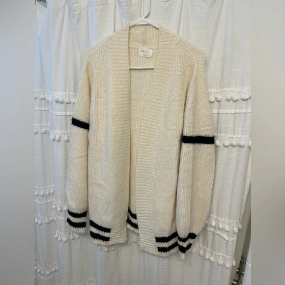 Allie Rose Soft Cardigan cream with black detail size L - Picture 1 of 6